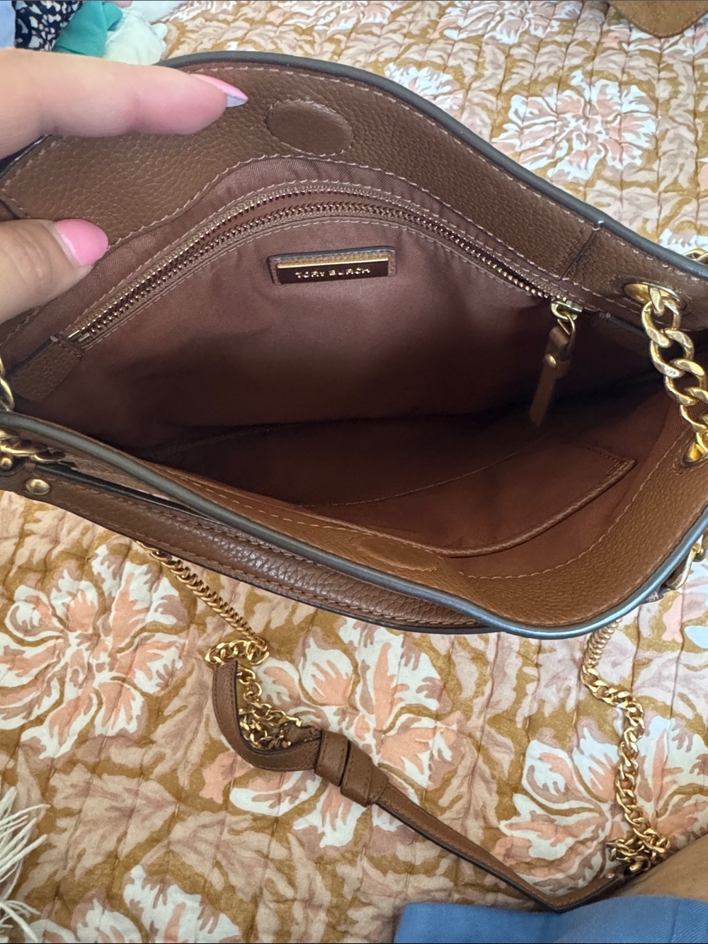 Tory Burch Caramel Pebbled Leather Shoulder Bag with Gold Accents - Picture 3 of 3